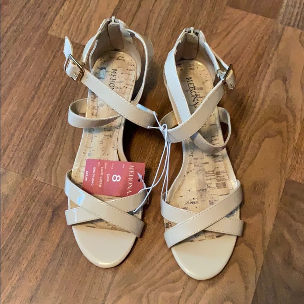Cream wedges